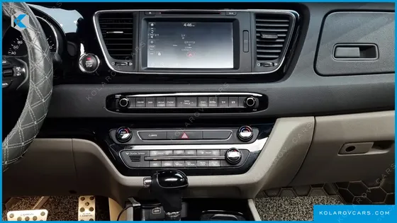 KIA CARNIVAL GASOLINE 9-SEATER NOBLESSE
