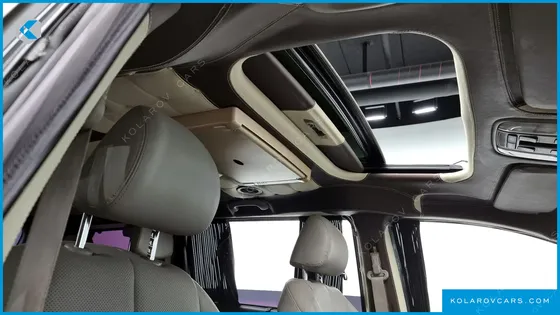 KIA CARNIVAL GASOLINE 9-SEATER NOBLESSE
