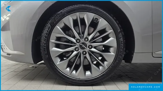 KIA K8 3.5 GASOLINE 4WD