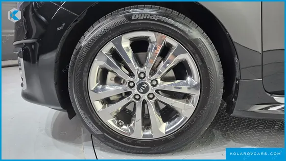 KIA CARNIVAL 9-SEATER NOBLESSE