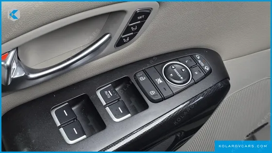 KIA CARNIVAL 9-SEATER NOBLESSE