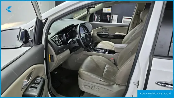 KIA CARNIVAL 9-SEATER PRESTIGE