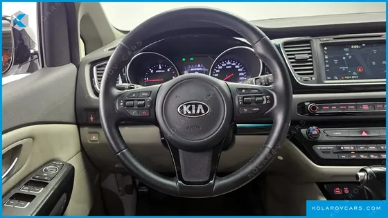 KIA CARNIVAL 9-SEATER PRESTIGE