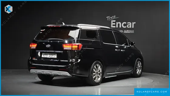 KIA CARNIVAL 9-SEATER NOBLESSE