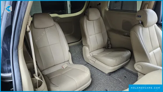 KIA CARNIVAL 9-SEATER NOBLESSE