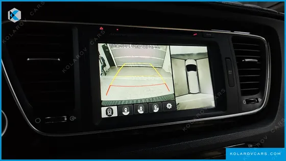 KIA CARNIVAL 9-SEATER NOBLESSE