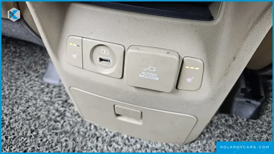 KIA CARNIVAL 9-SEATER NOBLESSE