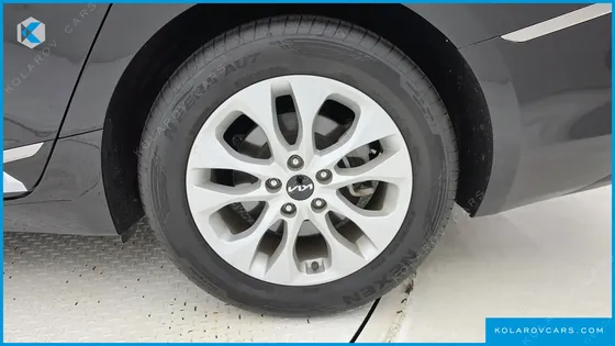 KIA K8 2.5 GASOLINE 2WD