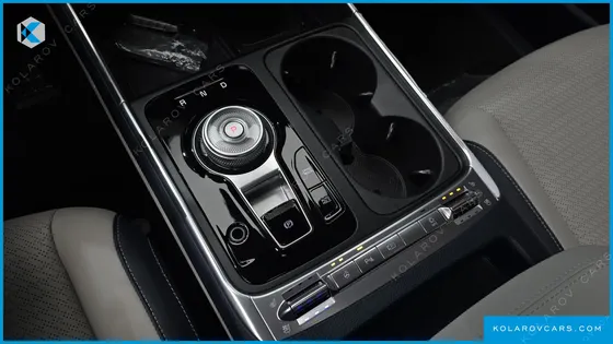 KIA CARNIVAL HEV 7SEATER SIGNATURE