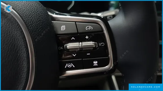 KIA CARNIVAL HEV 7SEATER SIGNATURE