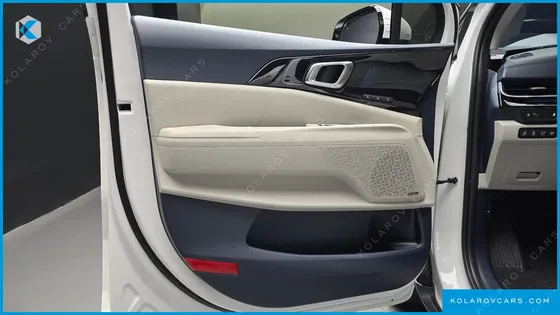 KIA CARNIVAL HEV 7SEATER SIGNATURE
