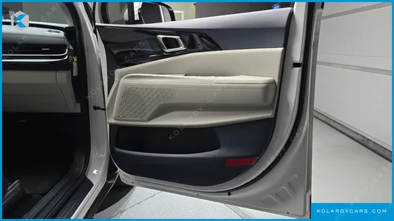 KIA CARNIVAL HEV 7SEATER SIGNATURE