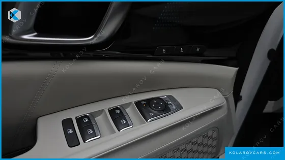 KIA CARNIVAL HEV 7SEATER SIGNATURE