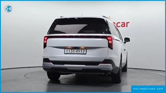 KIA CARNIVAL GASOLINE 9-SEATER PRESTIGE