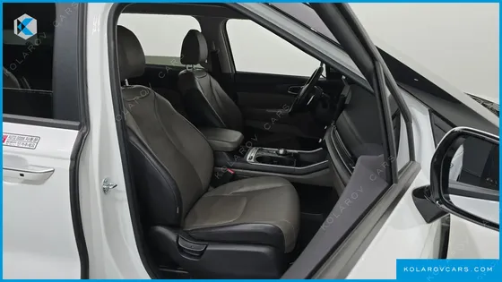 KIA CARNIVAL GASOLINE 9-SEATER PRESTIGE