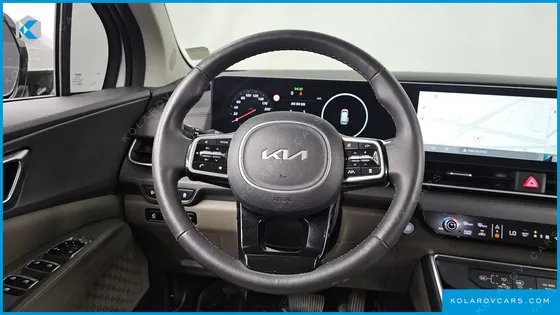 KIA CARNIVAL HEV 9SEATER NOBLESS