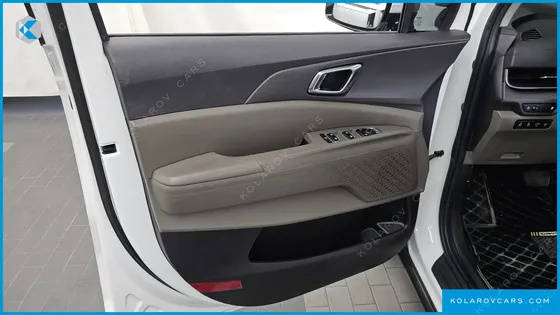 KIA CARNIVAL HEV 9SEATER NOBLESS