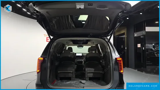 KIA CARNIVAL DIESEL 9-SEATER HI LIMOUSINE