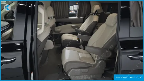 KIA CARNIVAL DIESEL 9-SEATER HI LIMOUSINE