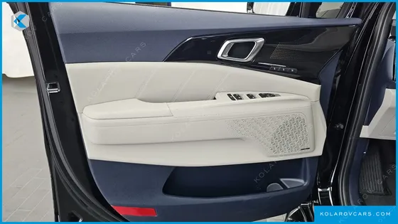 KIA CARNIVAL HEV 7SEATER GRAVITY