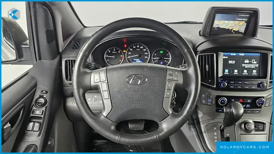 HYUNDAI STAREX 4WD WAGON 12-SEATER