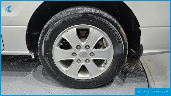 HYUNDAI STAREX 4WD WAGON 12-SEATER