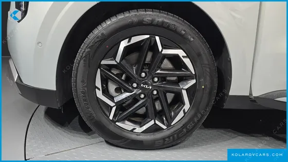 KIA CARNIVAL GASOLINE 9-SEATER PRESTIGE