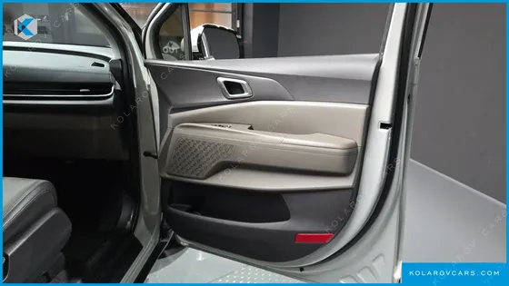 KIA CARNIVAL GASOLINE 9-SEATER PRESTIGE