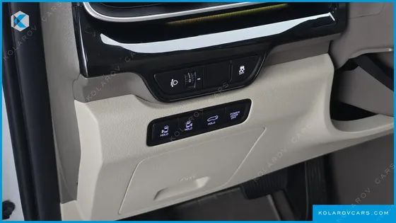 KIA CARNIVAL HEV 7SEATER SIGNATURE