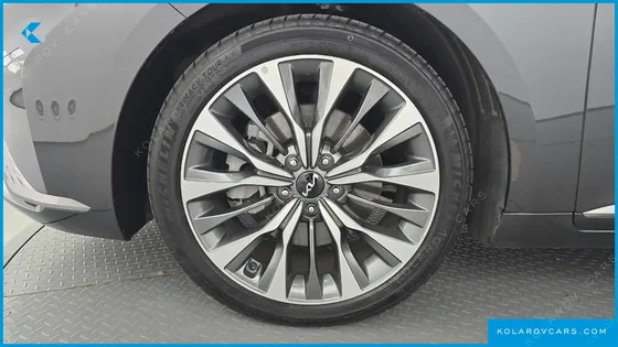 KIA K8 2.5 GASOLINE 2WD
