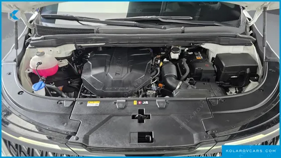 KIA CARNIVAL DIESEL 9-SEATER NOBLESSE