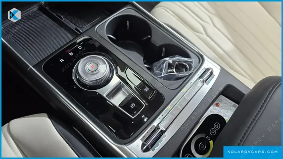 KIA CARNIVAL DIESEL 9-SEATER NOBLESSE
