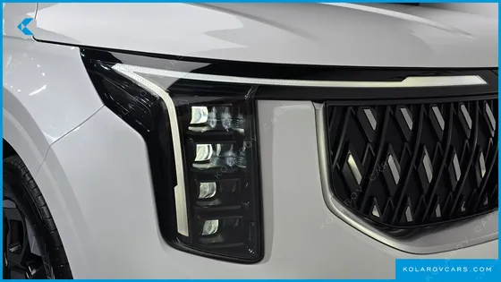 KIA CARNIVAL DIESEL 9-SEATER NOBLESSE