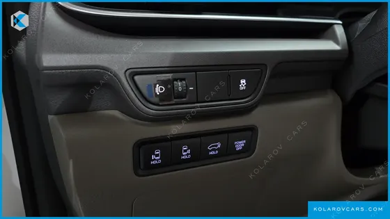 KIA CARNIVAL DIESEL 9-SEATER NOBLESSE