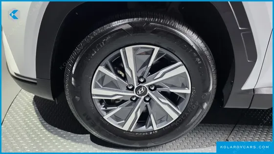 HYUNDAI TUCSON MODERN 2WD