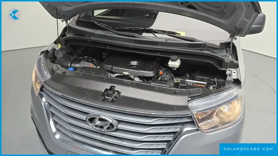 HYUNDAI STAREX 4WD WAGON 11-SEATER