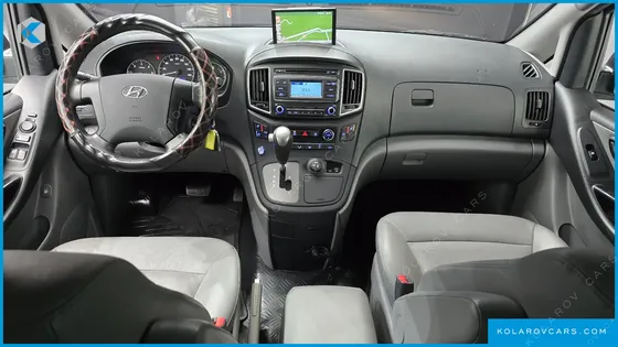 HYUNDAI STAREX 4WD WAGON 11-SEATER