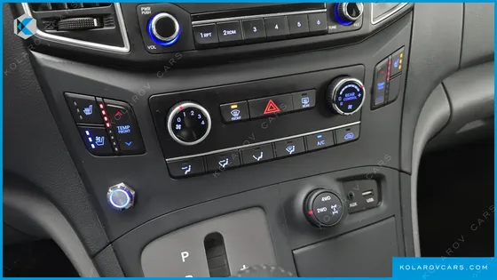 HYUNDAI STAREX 4WD WAGON 11-SEATER