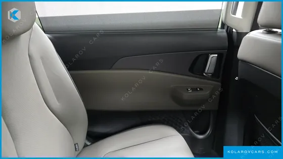 KIA CARNIVAL HEV 9SEATER NOBLESS