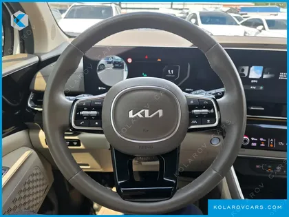 KIA CARNIVAL GASOLINE 7-SEATER HI LIMOUSINE