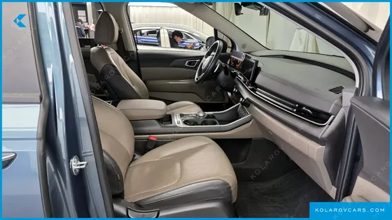 KIA CARNIVAL DIESEL 9-SEATER PRESTIGE