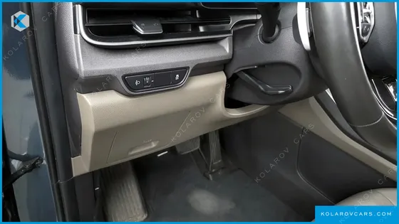 KIA CARNIVAL DIESEL 9-SEATER PRESTIGE