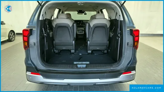 KIA CARNIVAL DIESEL 9-SEATER PRESTIGE
