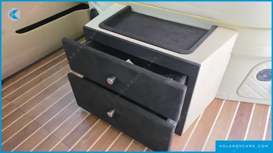 HYUNDAI STAREX 4WD LIMOUSINE