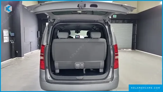 HYUNDAI STAREX 12-SEATER LPI