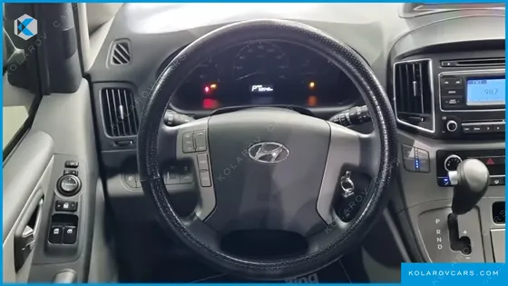 HYUNDAI STAREX 12-SEATER LPI