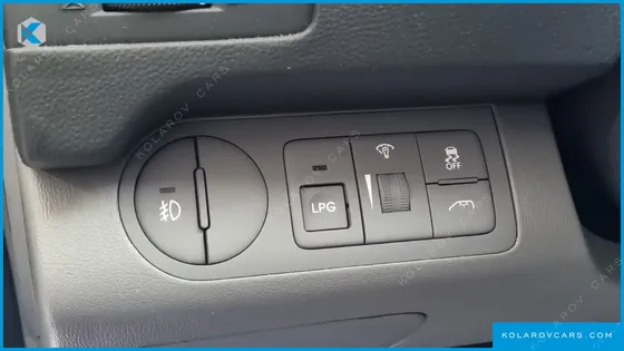 HYUNDAI STAREX 12-SEATER LPI