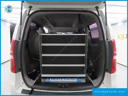 HYUNDAI STAREX WHEEL CHAIR LIFT