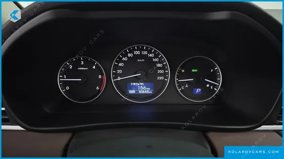 HYUNDAI STAREX 4WD URBAN 9-SEATER