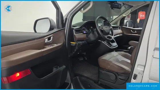 HYUNDAI STAREX 4WD URBAN 9-SEATER